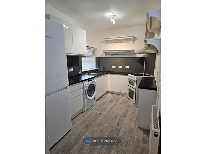 3 Bedroom Terraced House To Rent In Old Road, Manchester, M9
