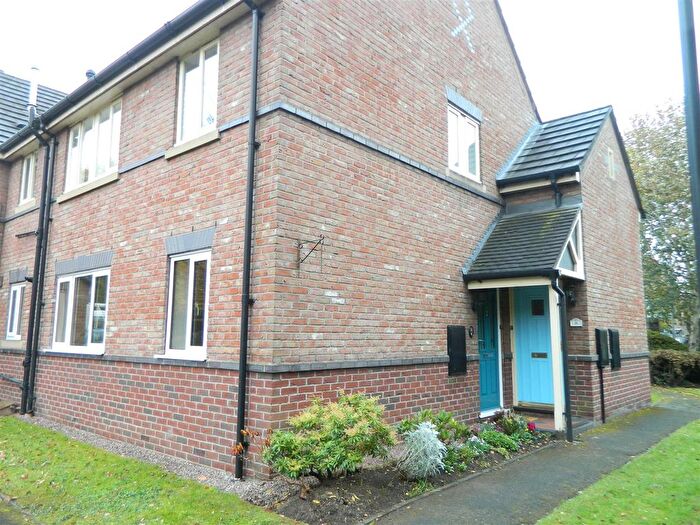 2 Bedroom Flat To Rent In The Spinney, Sandbach, CW11