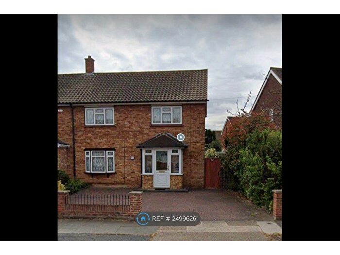 3 Bedroom End Of Terrace House To Rent In Longhouse Road, Grays, RM16