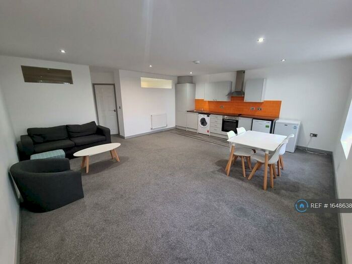 2 Bedroom Flat To Rent In Bed Springfield House, Barnsley, S70