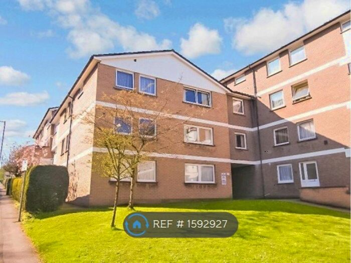 2 Bedroom Flat To Rent In Grove Court, Dorchester, DT1