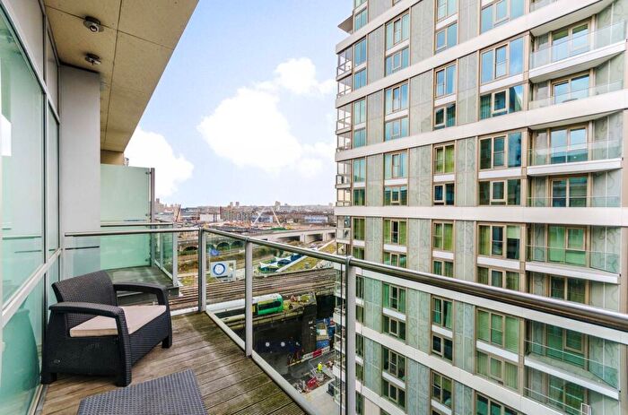 1 Bedroom Flat To Rent In Chelsea Bridge Wharf, Battersea Park, London, SW11