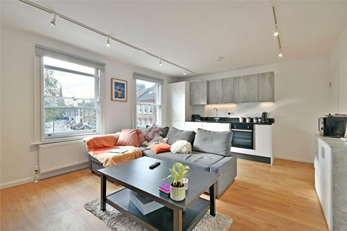 3 Bedroom Flat To Rent In Charlton Road, Greenwich, SE3