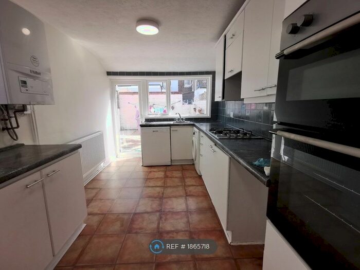 3 Bedroom Terraced House To Rent In Moorland Road, Portsmouth, PO1