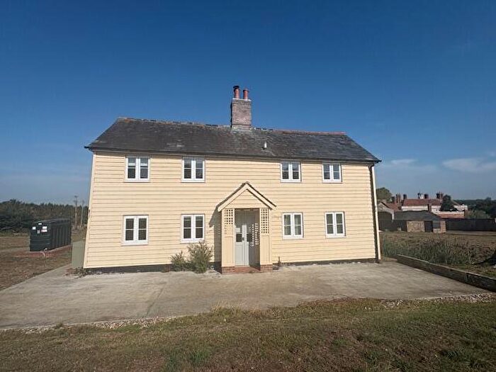 3 Bedroom Detached House To Rent In , CO9