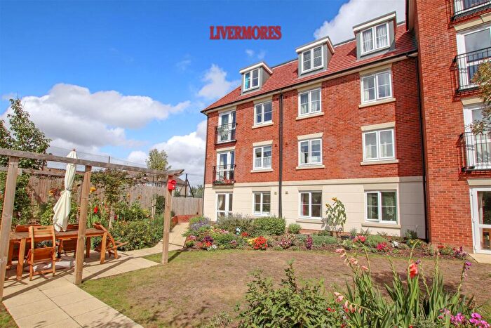 1 Bedroom Apartment For Sale In King Edward Avenue, Dartford, DA1