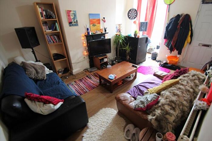 3 Bedroom Terraced House To Rent In Brudenell Street, Hyde Park, Leeds, LS6