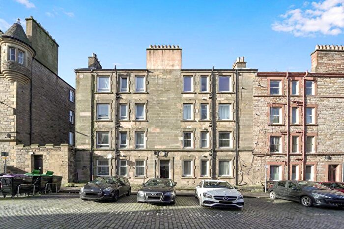 1 Bedroom Flat For Sale In / Smithfield Street, Edinburgh, EH11