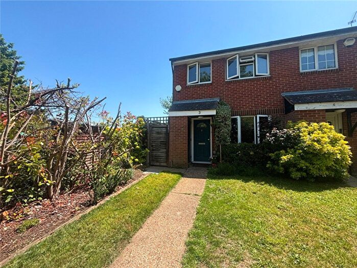 3 Bedroom Detached House For Sale In Brantwood Way, St Pauls Cray, Kent, BR5