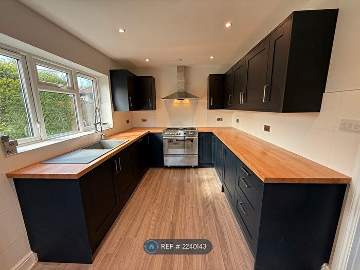 3 Bedroom Semi-Detached House To Rent In Gun Road Gardens, Knebworth, SG3