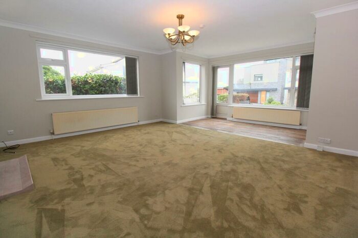 2 Bedroom Apartment To Rent In Daylesford Road, Whitecliff, Poole, BH14