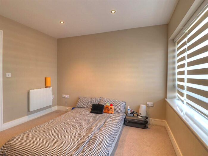2 Bedroom Flat To Rent In Birmingham Road, Stratford-Upon-Avon, CV37
