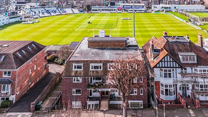 2 Bedroom Flat For Sale In Palmeira Avenue, Hove, BN3