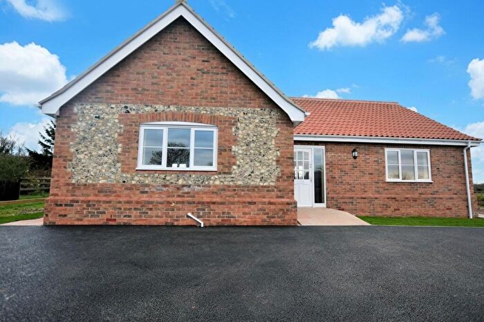 3 Bedroom Detached Bungalow To Rent In Bridgham, NR16