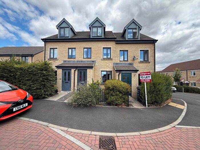 3 Bedroom House To Rent In Blackberry Road, Frome, Somerset, BA11
