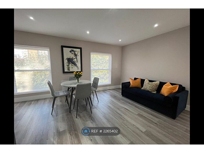 1 Bedroom Flat To Rent In Broad Street, Reading, RG1