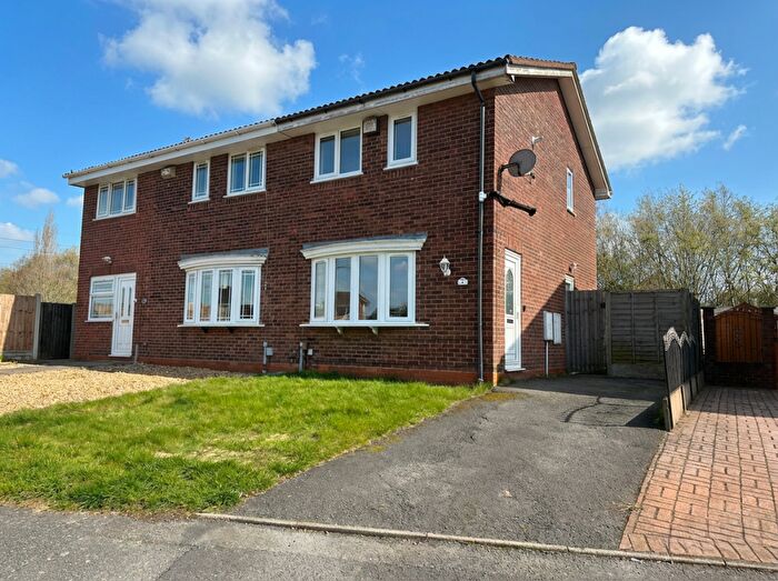 2 Bedroom Semi Detached House For Sale In Shelbourne Close, Tividale, Oldbury, B69