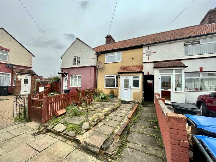 3 Bedroom Terraced House To Rent In Ashdown Road, Enfield, EN3