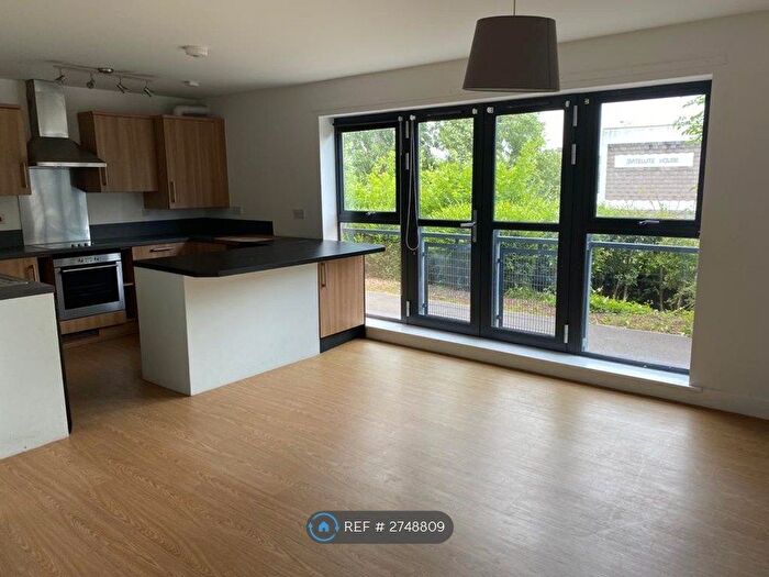 2 Bedroom Flat To Rent In Mill Court, Bristol, BS5