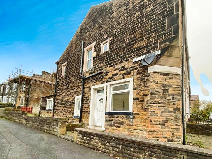 2 Bedroom End Of Terrace House To Rent In Railway Street, Nelson, BB9