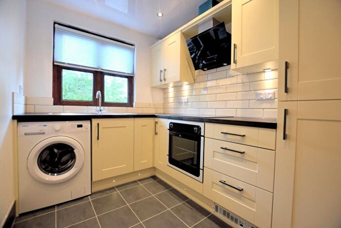 2 Bedroom Apartment To Rent In Elladene Park, Chorlton, M21