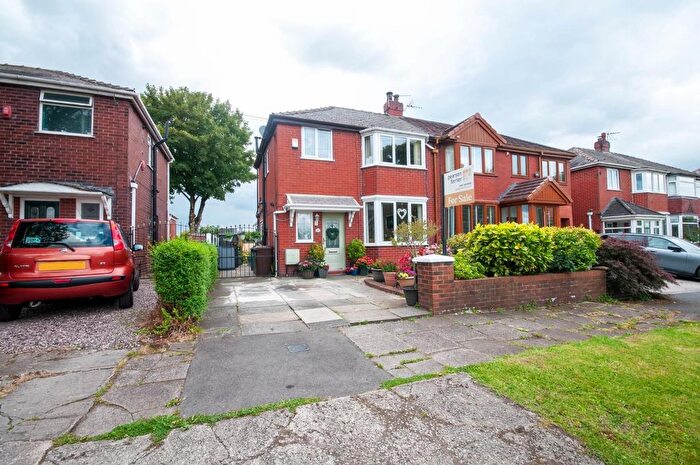 3 Bedroom Semi Detached House For Sale In Ringley Road West, Radcliffe, Manchester, M26