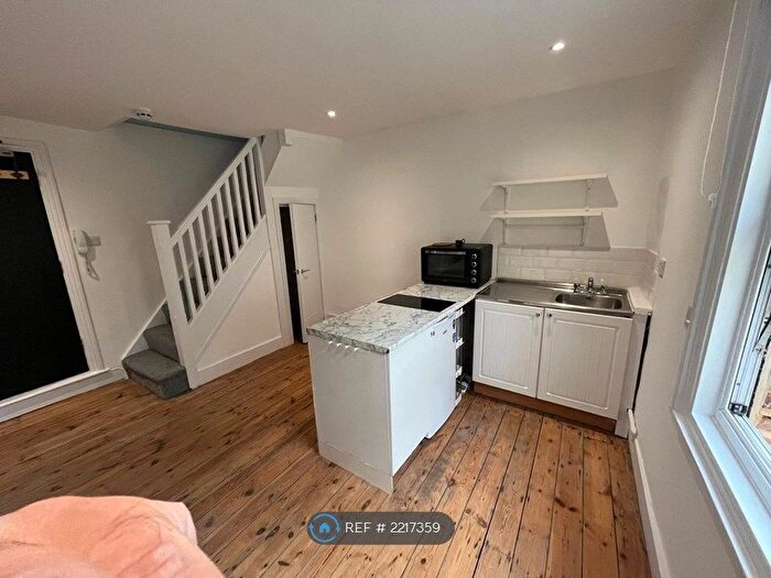 1 Bedroom Flat To Rent In Evering Road, London, E5