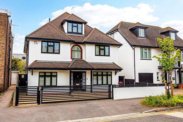 5 Bedroom Detached House To Rent In Esplanade Gardens, Westcliff-On-Sea, SS0