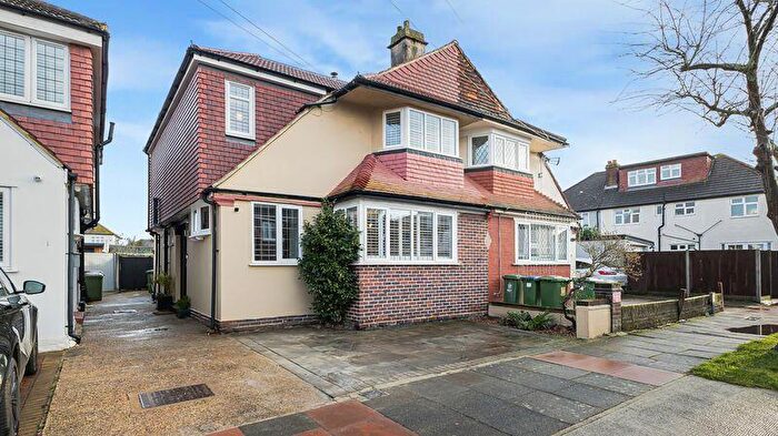 5 Bedroom Semi Detached House For Sale In Crombie Road, Sidcup, DA15