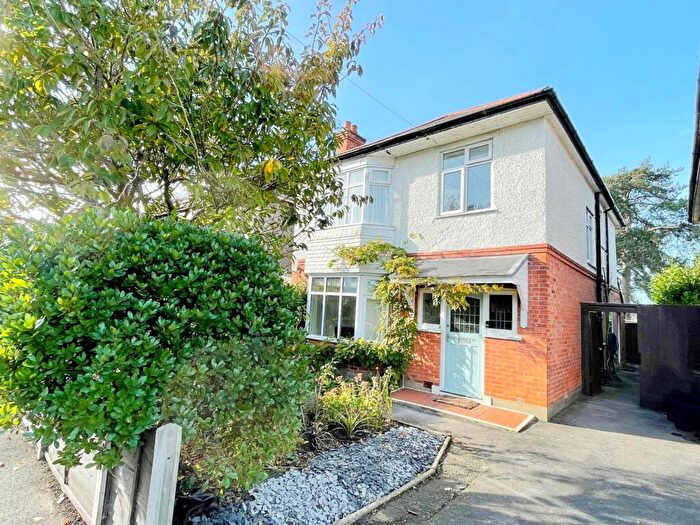 2 Bedroom Flat To Rent In Bournemouth, BH3