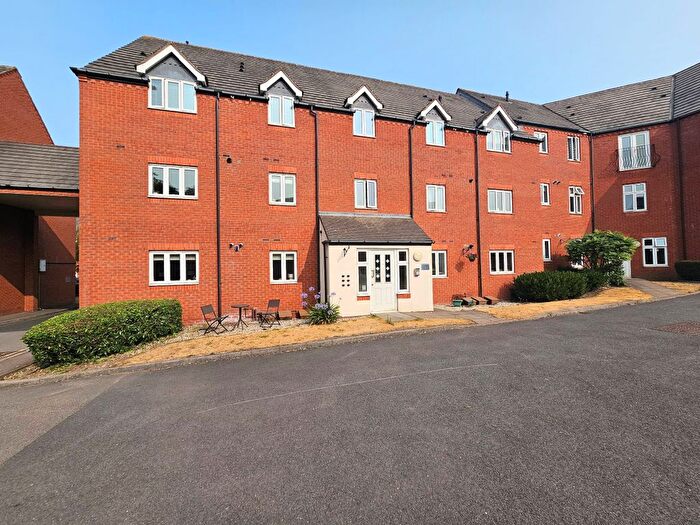 2 Bedroom Flat For Sale In The Briars, Aldridge, Walsall, WS9