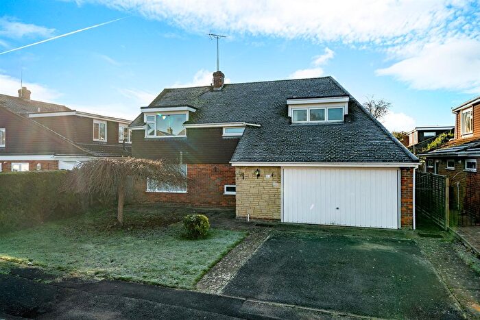 4 Bedroom Detached House For Sale In Good Intent, Edlesborough, LU6