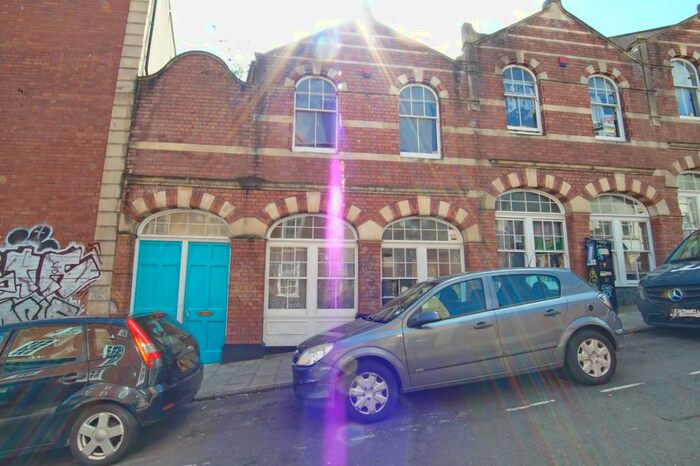 4 Bedroom End Of Terrace House To Rent In Hillgrove Street, Stokes Croft, Bristol, BS2