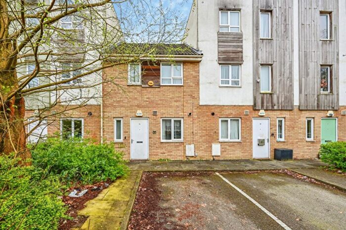 2 Bedroom Town House For Sale In Sycamore Drive, Liverpool, L33