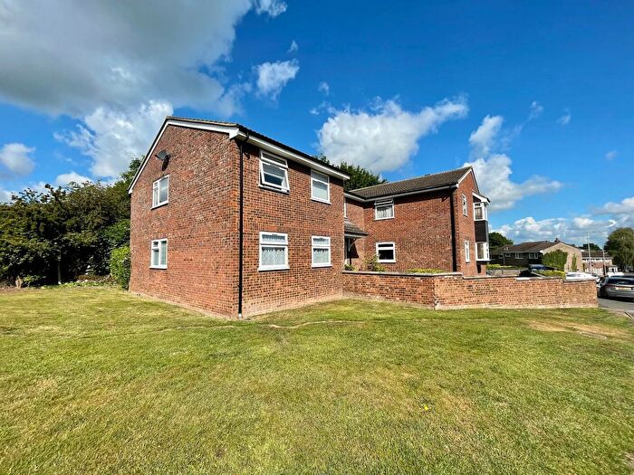 2 Bedroom Flat To Rent In Burns Road, Royston, SG8