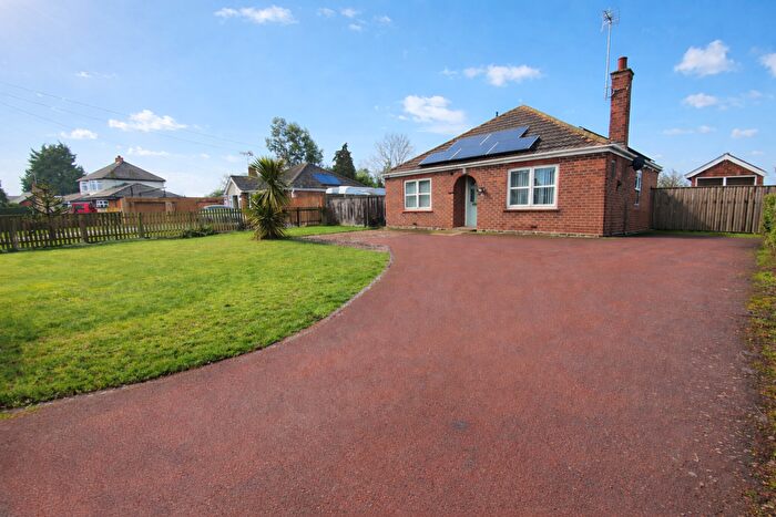 3 Bedroom Detached Bungalow For Sale In Fen Road, Holbeach, PE12