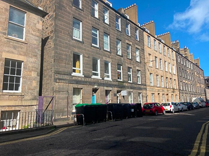 3 Bedroom Flat To Rent In Kirk Street, Leith, Edinburgh, EH6