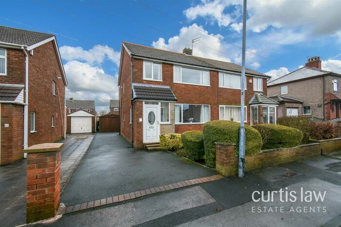 3 Bedroom Semi-Detached House For Sale In Dorset Road, Rishton, Blackburn, BB1