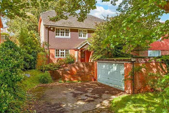 4 Bedroom Detached House For Sale In Western Road, Newhaven, East Sussex, BN9