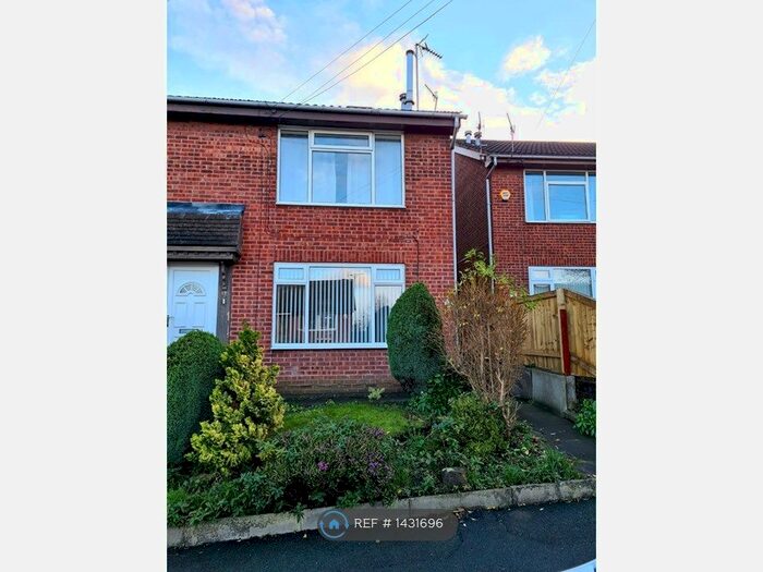 1 Bedroom Flat To Rent In Daffil Grove, Morley, Leeds, LS27