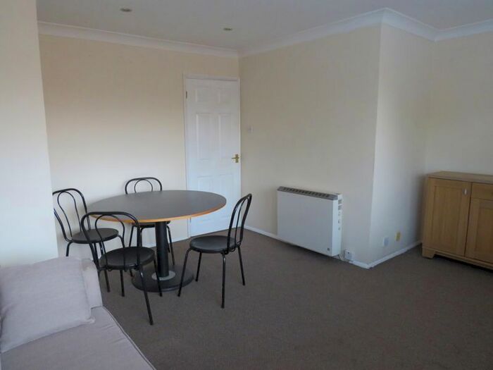 1 Bedroom Flat To Rent In The Island, West Drayton UB7