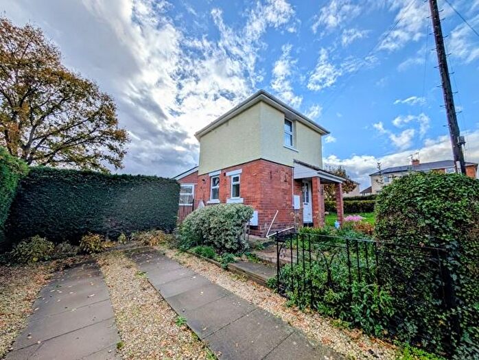 3 Bedroom Semi-detached House To Rent In Coventry Avenue, Worcester, WR2