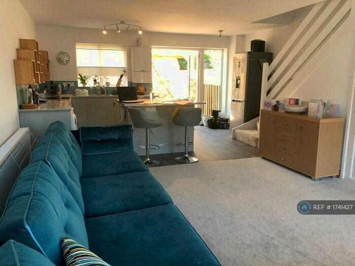 3 Bedroom Terraced House To Rent In Gloucester Road, Exeter, EX4