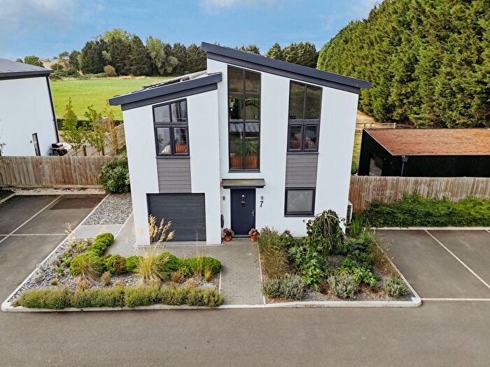 4 Bedroom Detached House For Sale In The Range, St. Neots, PE19
