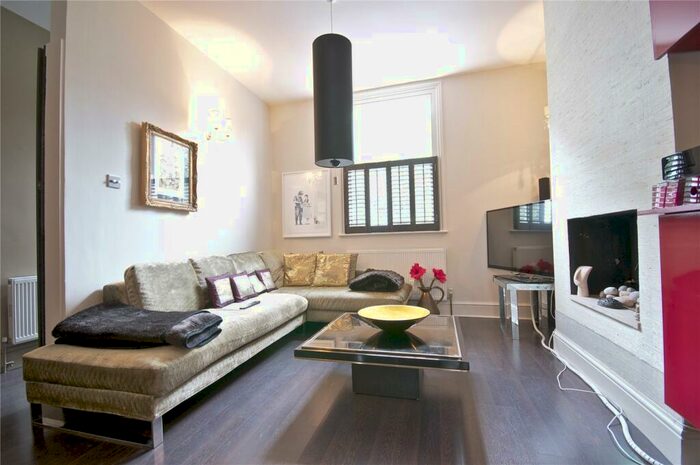3 Bedroom Terraced House To Rent In Derbyshire Street, Bethnal Green, London, E2