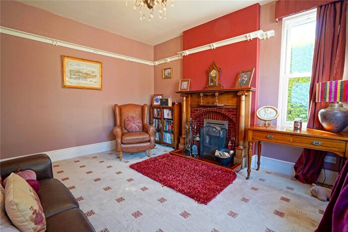5 Bedroom Detached House For Sale In Main Street, Old Ravenfield, Rotherham, South Yorkshire, S65