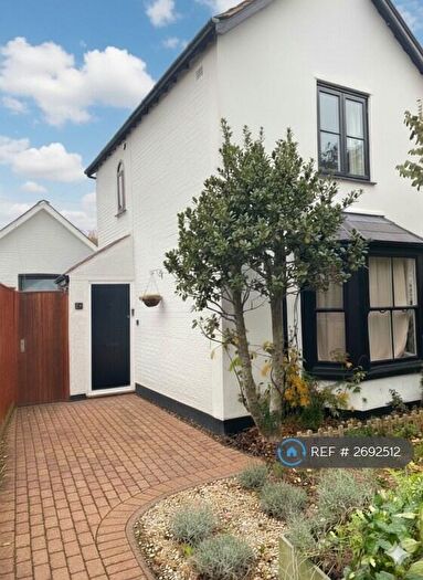 2 Bedroom Detached House To Rent In Albert Road, Epsom, KT17