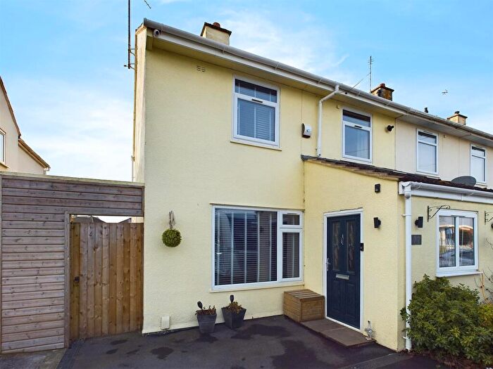 3 Bedroom End Of Terrace House For Sale In Sandyleaze, Longlevens, Gloucester, GL2
