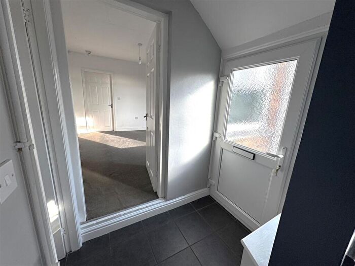 1 Bedroom Flat To Rent In Woodshutts Street, Kidsgrove, ST7