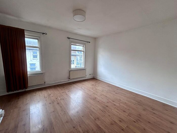 1 Bedroom Flat To Rent In Zion Road, CR7